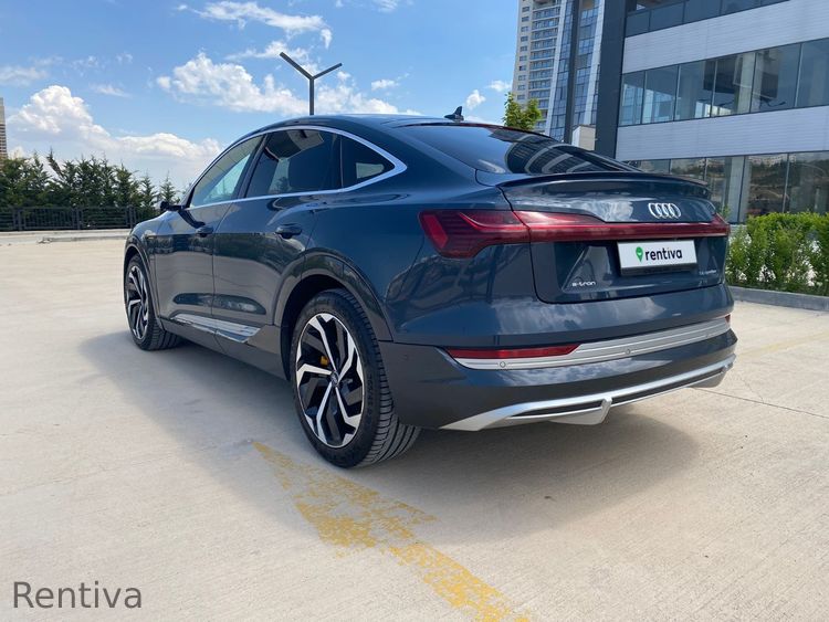 AUDI E-Tron 2020