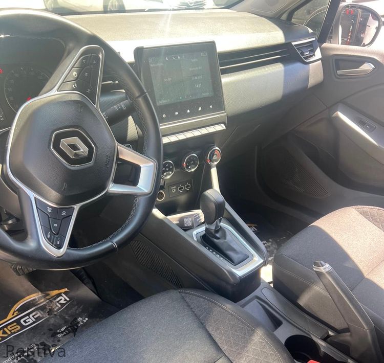 RENAULT Clio 2023