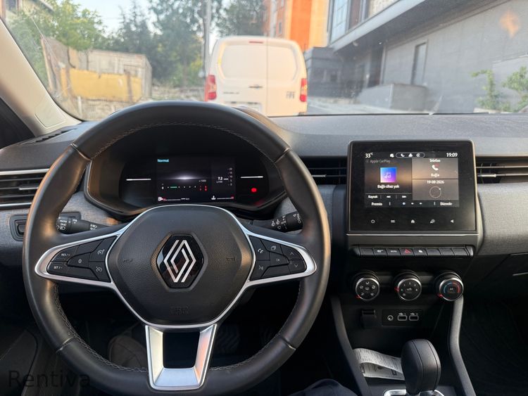 RENAULT Clio 2024